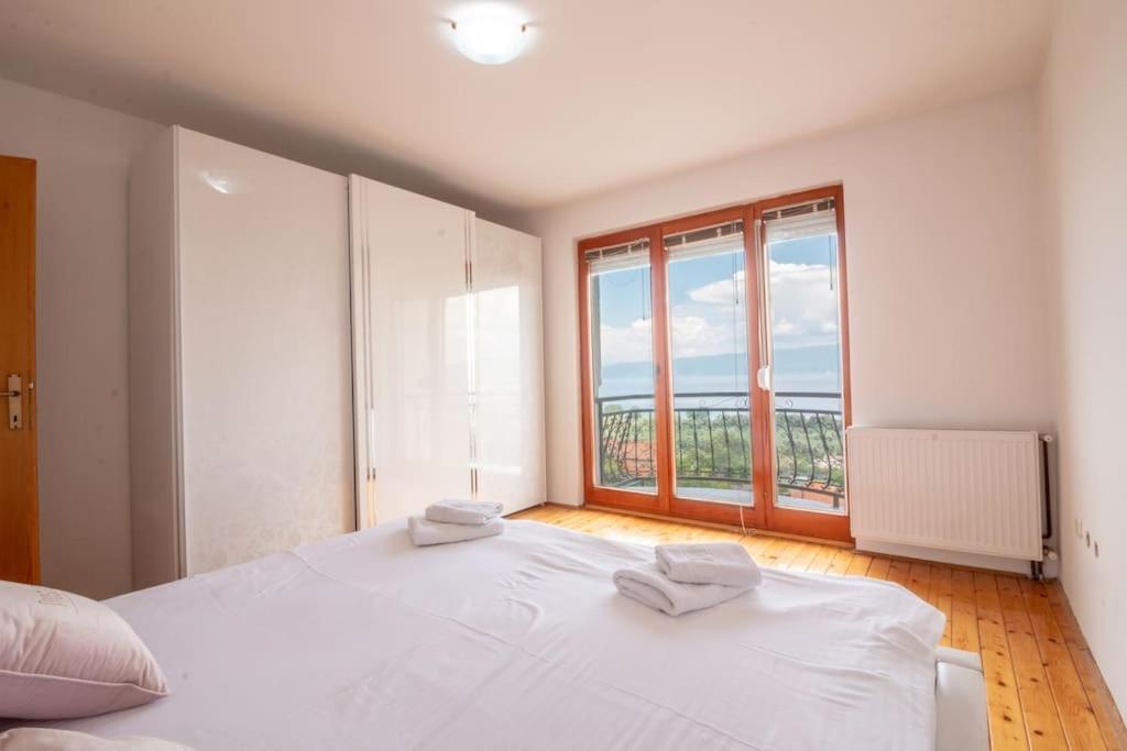 Casa Farmak - 4 Bedroom Lux Apartment With Infinity Pool & Lake View Ochrid Exteriér fotografie
